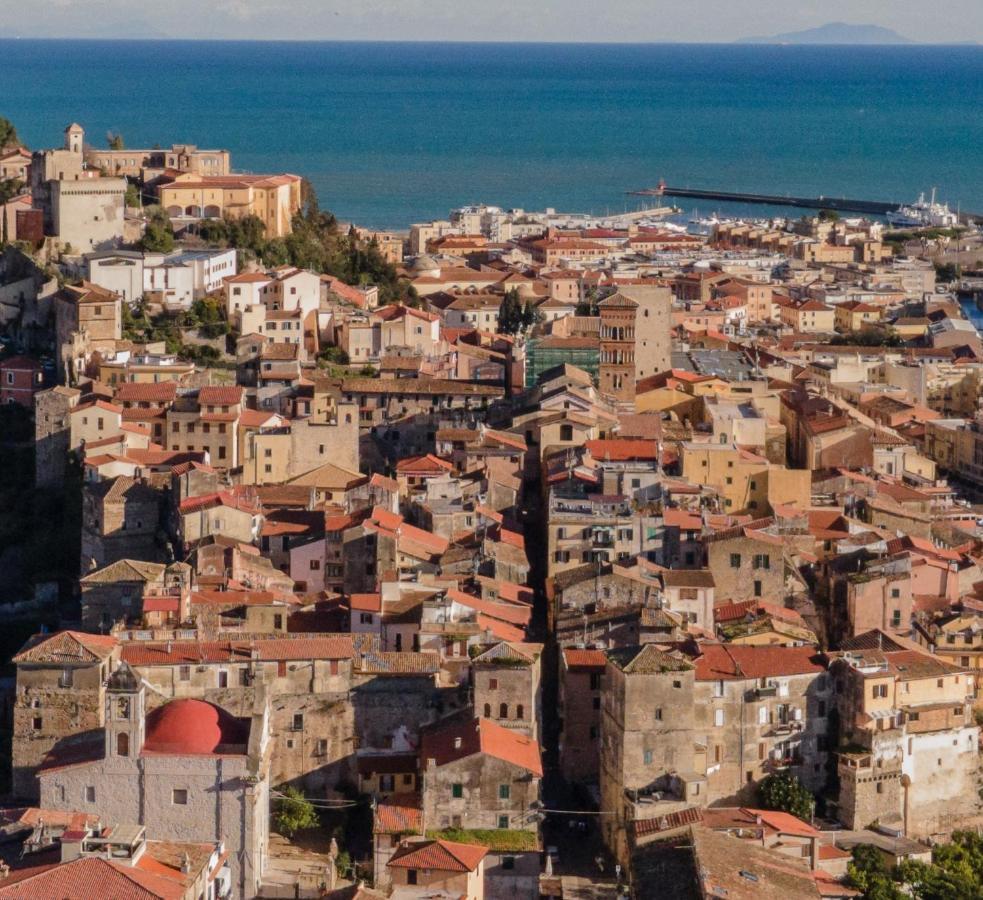 Torrione San Lorenzo I Terracine Extérieur photo